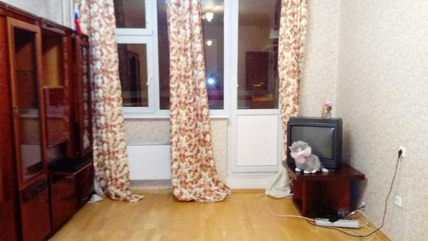 Москва, район Некрасовка. <br>Сдаётся изолированная комната в двухкомнатной квартире без хозяев. Комната просторная с балконом. Для девушки, можно с ребенком. В соседней комнате живу я. 26 лет. <br>В квартире есть все необходимое для проживания. Большая светлая кухня. <br>Район очень тихий, в соседнем доме бассейн, библиотека, стадион. Продуктовые магазины рядом. <br>До станции Люберцы 5 минут на маршрутке <br>До метро Выхино 20 минут на маршрутке <br>Так же ходят маршрутки до Икеи, Мега Белая дача, Садовод, Косино и другие. <br>Остановка возле дома. <br>1350,+к/у, так же за последний месяц(можно разбить) Комната готова для заезда в любое время. <br>Пишите или звоните 89032838229 - фото Фото: Москва, район Некрасовка. <br>Сдаётся изолированная комната в двухкомнатной квартире без хозяев. Комната просторная с балконом. Для девушки, можно с ребенком. В соседней комнате живу я. 26 лет. <br>В квартире есть все необходимое для проживания. Большая светлая кухня. <br>Район очень тихий, в соседнем доме бассейн, библиотека, стадион. Продуктовые магазины рядом. <br>До станции Люберцы 5 минут на маршрутке <br>До метро Выхино 20 минут на маршрутке <br>Так же ходят маршрутки до Икеи, Мега Белая дача, Садовод, Косино и другие. <br>Остановка возле дома. <br>1350,+к/у, так же за последний месяц(можно разбить) Комната готова для заезда в любое время. <br>Пишите или звоните 89032838229