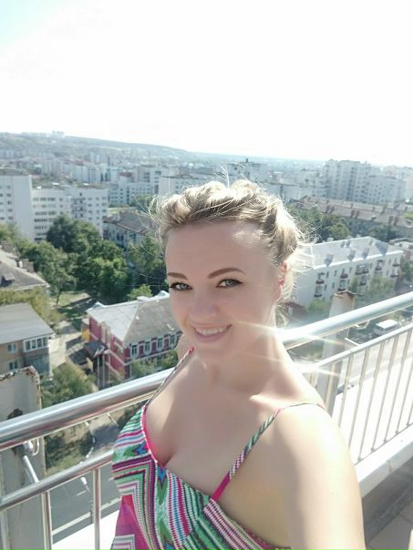 Срочно!!!<br>В связи с переездом в Москву ищу девушку, желающую совместно снять однокомнатную квартиру или комнату либо готова сама подселиться в комнату или снять комнату на длительный срок.<br>В соседях хотелось бы видеть позитивных, чистоплотных людей.<br>Я - активная, позитивная, аккуратная, чистоплотная девушка. Без вредных привычек и домашних животных, своевременную оплату гарантирую.<br>Дата заезда примерно 23-25 октября, рассмотрю любые предложения, ценовой диапазон до 15 т.<br> Шварёва - фото Фото: Срочно!!!<br>В связи с переездом в Москву ищу девушку, желающую совместно снять однокомнатную квартиру или комнату либо готова сама подселиться в комнату или снять комнату на длительный срок.<br>В соседях хотелось бы видеть позитивных, чистоплотных людей.<br>Я - активная, позитивная, аккуратная, чистоплотная девушка. Без вредных привычек и домашних животных, своевременную оплату гарантирую.<br>Дата заезда примерно 23-25 октября, рассмотрю любые предложения, ценовой диапазон до 15 т.<br> Шварёва
