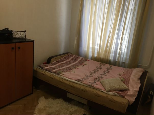 Сдам изолированную комнату в 2-к квартире Кузьминки (10 мин пешком). Сдаю ТОЛЬКО для одной девушки!! <br>17 тыс.руб в месяц(все ком.платежи включены и интернет), без залога!<br>В комнате: раскладной диван, мягкий пуфик, маленький шкафчик, гардероб и комод. В другой комнате проживаю я сама. В квартире есть все необходимое!<br>Заезд возможен до 1 февраля! - фото Фото: Сдам изолированную комнату в 2-к квартире Кузьминки (10 мин пешком). Сдаю ТОЛЬКО для одной девушки!! <br>17 тыс.руб в месяц(все ком.платежи включены и интернет), без залога!<br>В комнате: раскладной диван, мягкий пуфик, маленький шкафчик, гардероб и комод. В другой комнате проживаю я сама. В квартире есть все необходимое!<br>Заезд возможен до 1 февраля!