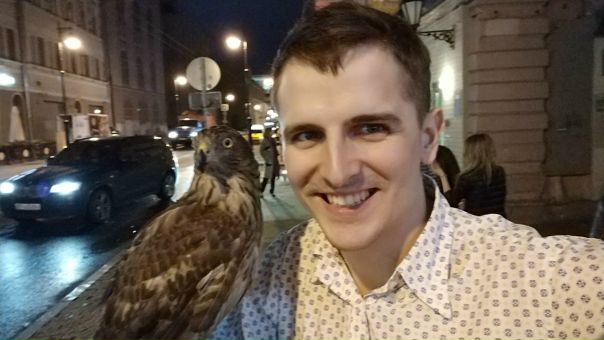 Сниму комнату в центре. до 20т.р. При ну очень крутом предложении готов расмотреть подороже. Двушку на двоих / трешку на троих тоже рассмотрю. Половая суть сосдества М/Ж - не принципиально. Хотя всегда жил только с девушками. приоритетнее =) К девушке в комнату на подселение - не предлагать) Нужна красота и чистота и приличные соседи. Кто будет твоим соседом: Предприниматель. Спорт (сноуборд, фридайвинг, фитнес), Зож-пи###шь (вообще за чистоту сознания, но и выпить за компанию не исключаю) Люблю общаться знакомиться играть в настольные игры и очень дурачиться) любые треш-тусы, флешмобы, подставы-приколы) скучно не будет) Сейчас живу на Фонвизинской. По техническим причинам место более не устраивает. <br>Заселение желательно с октября 4-5 числа. Потом начинается ЦЕХ БМ) Кто в курсе - поймет)<br> Градусник - фото Фото: Сниму комнату в центре. до 20т.р. При ну очень крутом предложении готов расмотреть подороже. Двушку на двоих / трешку на троих тоже рассмотрю. Половая суть сосдества М/Ж - не принципиально. Хотя всегда жил только с девушками. приоритетнее =) К девушке в комнату на подселение - не предлагать) Нужна красота и чистота и приличные соседи. Кто будет твоим соседом: Предприниматель. Спорт (сноуборд, фридайвинг, фитнес), Зож-пи###шь (вообще за чистоту сознания, но и выпить за компанию не исключаю) Люблю общаться знакомиться играть в настольные игры и очень дурачиться) любые треш-тусы, флешмобы, подставы-приколы) скучно не будет) Сейчас живу на Фонвизинской. По техническим причинам место более не устраивает. <br>Заселение желательно с октября 4-5 числа. Потом начинается ЦЕХ БМ) Кто в курсе - поймет)<br> Градусник