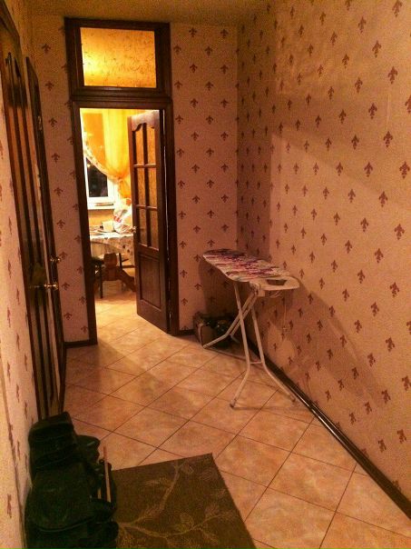Сдается комната в 3-х комнатной квартире. <br>Светлая, теплая ,уютная комната для 1-2 девушек <br>Элитный дом в ЖСК Братеево-2 <br>3 мин пешком м. Борисово <br>(ул .Борисовские пруды, до 10 ) <br>20 кв.метро, с застекленной лоджией. <br>Цена 18 000 р+ коммуналка ,а так же залог за последний месяц ,но можно разбить на 3 мес. <br>В квартире проживаю я с мужем ,в другой комнате девушка. <br>Рядом река, парки , очень чистый и красивый район! <br>Ищем чистоплотных,порядочных и платежеспособных соседок. <br>Отвечу на Ваши вопросы в личных сообщениях ВК и по телефону 8-965-165-30-55 <br> Брайон - фото Фото: Сдается комната в 3-х комнатной квартире. <br>Светлая, теплая ,уютная комната для 1-2 девушек <br>Элитный дом в ЖСК Братеево-2 <br>3 мин пешком м. Борисово <br>(ул .Борисовские пруды, до 10 ) <br>20 кв.метро, с застекленной лоджией. <br>Цена 18 000 р+ коммуналка ,а так же залог за последний месяц ,но можно разбить на 3 мес. <br>В квартире проживаю я с мужем ,в другой комнате девушка. <br>Рядом река, парки , очень чистый и красивый район! <br>Ищем чистоплотных,порядочных и платежеспособных соседок. <br>Отвечу на Ваши вопросы в личных сообщениях ВК и по телефону 8-965-165-30-55 <br> Брайон