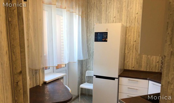 Однокомнатная просторная квартира сдается в новом жилом доме ЖК Люберцы 2016 за 25 000. Квартира расположена на 14 этаже 17-ти этажного дома - видовая. Светлая, теплая, уютная, комфортная.<br>Квартира с абсолютно новым ремонтом (индивидуальный проект), выполнен качественными дорогостоящими материалами. Делали для себя. <br>В квартире имеется вся необходимая новая бытовая техника и новая мебель (в том числе и в ванной комнате). Ранее никто не проживал - сдается впервые.<br>Комната - 18,5 кв. м.<br>Кухня - 8,5 кв. м.<br>Ванная комната - 4 кв. м.<br>Коридор - 2,8 кв. м.<br>Лоджия - 5 кв. м. (очень большая). Полностью утеплена и облагорожена. Выход на лоджию из кухни и из комнаты.<br>В шаговой доступности (1 минута, до 40 метров) автобусная остановка.<br>Маршрутные такси ходят часто до метро: Выхино, Котельники, Жулебино, Новокосино (быстро доезжает до ж/д станции Люберцы-1).<br>В 2018 году запланировано открытие станции м. Некрасовка, которая находится в пешей доступности (15-20 мин. пешком или 5 минут на автобусе).<br>На территории ЖК расположено несколько супермаркетов (хозяйственные, продуктовые), салонов-Красоты, Пиццерия, Суши, Аптеки и Зоомагазин. Много детских площадок (в т. ч. футбольные, баскетбольные), зимой заливают ледовый каток. На площадках установлено современное спортивное оборудование (велосипеды, лыжи и т.д.)<br>Все необходимое для комфортной жизни в пешей доступности. <br>Сдается на долгий срок.<br>Коммунальные платежи (свет, вода) по счетчикам. <br>Рассмотрю приличных, аккуратных и платежеспособных клиентов.<br>Без комиссии<br>Стоимость аренды 25 000 руб./мес.<br>Залог 25 000 руб.<br>Подробнее на - фото Фото: Однокомнатная просторная квартира сдается в новом жилом доме ЖК Люберцы 2016 за 25 000. Квартира расположена на 14 этаже 17-ти этажного дома - видовая. Светлая, теплая, уютная, комфортная.<br>Квартира с абсолютно новым ремонтом (индивидуальный проект), выполнен качественными дорогостоящими материалами. Делали для себя. <br>В квартире имеется вся необходимая новая бытовая техника и новая мебель (в том числе и в ванной комнате). Ранее никто не проживал - сдается впервые.<br>Комната - 18,5 кв. м.<br>Кухня - 8,5 кв. м.<br>Ванная комната - 4 кв. м.<br>Коридор - 2,8 кв. м.<br>Лоджия - 5 кв. м. (очень большая). Полностью утеплена и облагорожена. Выход на лоджию из кухни и из комнаты.<br>В шаговой доступности (1 минута, до 40 метров) автобусная остановка.<br>Маршрутные такси ходят часто до метро: Выхино, Котельники, Жулебино, Новокосино (быстро доезжает до ж/д станции Люберцы-1).<br>В 2018 году запланировано открытие станции м. Некрасовка, которая находится в пешей доступности (15-20 мин. пешком или 5 минут на автобусе).<br>На территории ЖК расположено несколько супермаркетов (хозяйственные, продуктовые), салонов-Красоты, Пиццерия, Суши, Аптеки и Зоомагазин. Много детских площадок (в т. ч. футбольные, баскетбольные), зимой заливают ледовый каток. На площадках установлено современное спортивное оборудование (велосипеды, лыжи и т.д.)<br>Все необходимое для комфортной жизни в пешей доступности. <br>Сдается на долгий срок.<br>Коммунальные платежи (свет, вода) по счетчикам. <br>Рассмотрю приличных, аккуратных и платежеспособных клиентов.<br>Без комиссии<br>Стоимость аренды 25 000 руб./мес.<br>Залог 25 000 руб.<br>Подробнее на