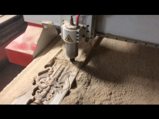 Работа станка ЧПУ.