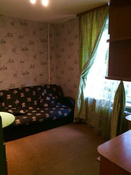 Сдаётся изолированная комната 10 кв м в двухкомнатной квартире .Метро рязанский проспект, 7 мин транспортом, 1 мин до станции Плющево. Ищем ОДНУ девушку славянку чистоплотную,платёжеспособную, адекватную 20-40 лет.В квартире есть все необходимое для проживания.Соседи молодая пара с лысым котиком))Агентов просьба не беспокоить!Сдаем без комиссии и депозита за последний месяц.<br>Цена 15 000+250 свет + 250 интернет. Писать в л/с или звонить по телефону 8-905-795-91-30. Заезд возможен в ближайшие дни ( ближайшие выходные, как вам удобнее). - фото Фото: Сдаётся изолированная комната 10 кв м в двухкомнатной квартире .Метро рязанский проспект, 7 мин транспортом, 1 мин до станции Плющево. Ищем ОДНУ девушку славянку чистоплотную,платёжеспособную, адекватную 20-40 лет.В квартире есть все необходимое для проживания.Соседи молодая пара с лысым котиком))Агентов просьба не беспокоить!Сдаем без комиссии и депозита за последний месяц.<br>Цена 15 000+250 свет + 250 интернет. Писать в л/с или звонить по телефону 8-905-795-91-30. Заезд возможен в ближайшие дни ( ближайшие выходные, как вам удобнее).