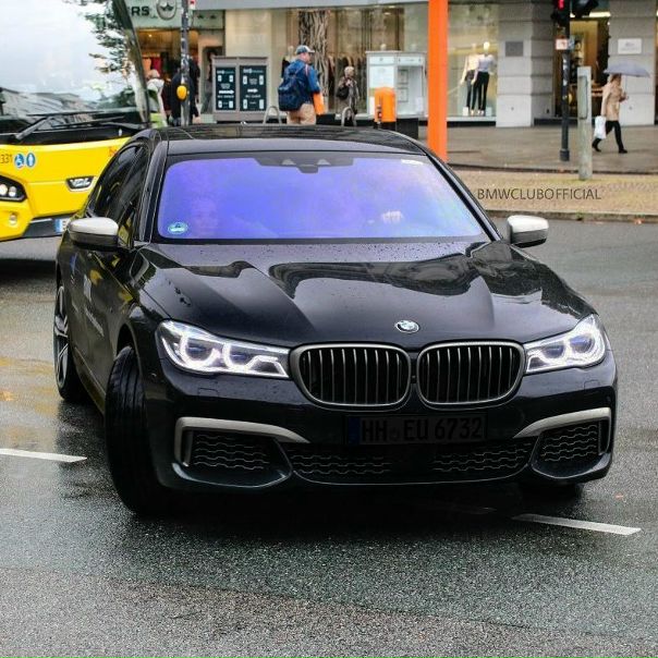#BMW M760li xDrive V12 