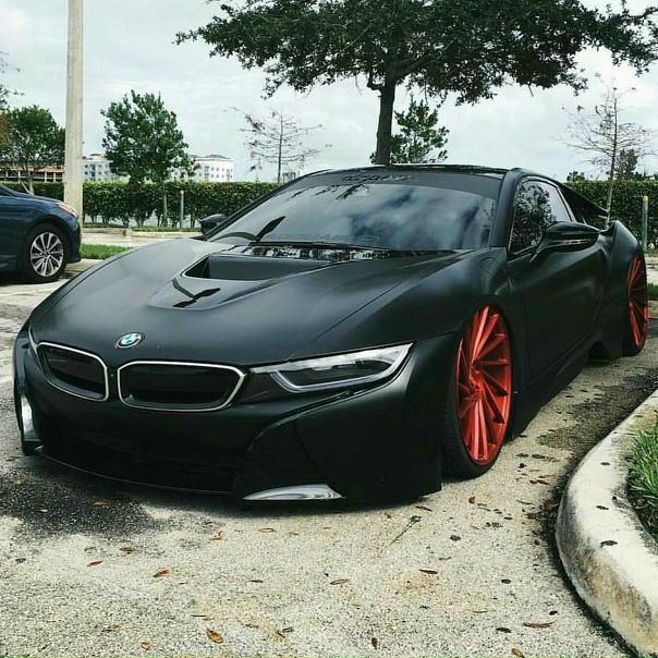 #BMW i8