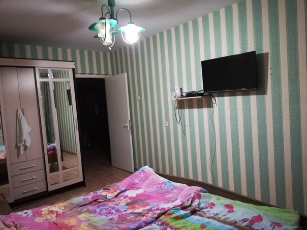 Всем доброго времени суток! <br>!!!СРОЧНО!!! <br>Сдается комната 13,5м на Гражданском пр., в трешке! 10 т. + к.у.! залог 5т.<br>Уютная комната (зеркальный шкаф, двуспальная кровать, тумбочки, плазма, балкон) для одного проживающего, желательно савянин, но все обсуждаемо. В квартире живет пара и молодой человек в смежной, проходной комнате. В кв есть все что нужно, раздельный санузел, мебель, инет, тв, стиральная машина, холодильник и пр. По договоренности, сможем что-то облагородить/докупить.<br>Сдается с марта, срочно пресрочно!!!!) Звоните, пишите в л.с. +79215891029, Анастасия! - фото Фото: Всем доброго времени суток! <br>!!!СРОЧНО!!! <br>Сдается комната 13,5м на Гражданском пр., в трешке! 10 т. + к.у.! залог 5т.<br>Уютная комната (зеркальный шкаф, двуспальная кровать, тумбочки, плазма, балкон) для одного проживающего, желательно савянин, но все обсуждаемо. В квартире живет пара и молодой человек в смежной, проходной комнате. В кв есть все что нужно, раздельный санузел, мебель, инет, тв, стиральная машина, холодильник и пр. По договоренности, сможем что-то облагородить/докупить.<br>Сдается с марта, срочно пресрочно!!!!) Звоните, пишите в л.с. +79215891029, Анастасия!