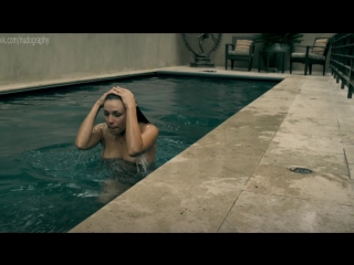 Лили Мирожник (Lili Mirojnick) голая в фильме