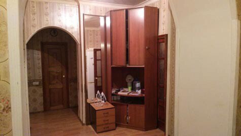 Срочно От собственника, без депозита!<br>м. Волжская ищу соседа на подселение в большую комнату <br>5 минут от метро пешком <br>сталинка , высокие потолки! <br>Оплата 7500, комиссий , предоплаты нет, коммуналки нет! Все включено!!!! <br>В Комнате проживают двое мужчин! Просторная кухня, хороший ремонт: паркет в комнате и коридоре, плитка на кухне, в ванной и туалете, пластиковые окна, тёплые батареи. Просторная кухня, раздельный санузел, большой панорамный балкон. Вся мебель и бытовая техника в наличии: стиральная машина, холодильник, эл.плита с отличной духовкой, микроволновка, эл.чайник, вместительные шкафы и приятная аура в квартире. Зимой тепло, летом вполне прохладно. Шикарный вид из окна во все времена года - под окном лес до горизонта, высокий этаж - прекрасные закаты обеспечены! <br>Ребята в квартире не курят, сухой закон <br>Звоните 89253331219 или пишите вотсап/Вайбер ! - фото Фото: Срочно От собственника, без депозита!<br>м. Волжская ищу соседа на подселение в большую комнату <br>5 минут от метро пешком <br>сталинка , высокие потолки! <br>Оплата 7500, комиссий , предоплаты нет, коммуналки нет! Все включено!!!! <br>В Комнате проживают двое мужчин! Просторная кухня, хороший ремонт: паркет в комнате и коридоре, плитка на кухне, в ванной и туалете, пластиковые окна, тёплые батареи. Просторная кухня, раздельный санузел, большой панорамный балкон. Вся мебель и бытовая техника в наличии: стиральная машина, холодильник, эл.плита с отличной духовкой, микроволновка, эл.чайник, вместительные шкафы и приятная аура в квартире. Зимой тепло, летом вполне прохладно. Шикарный вид из окна во все времена года - под окном лес до горизонта, высокий этаж - прекрасные закаты обеспечены! <br>Ребята в квартире не курят, сухой закон <br>Звоните 89253331219 или пишите вотсап/Вайбер !