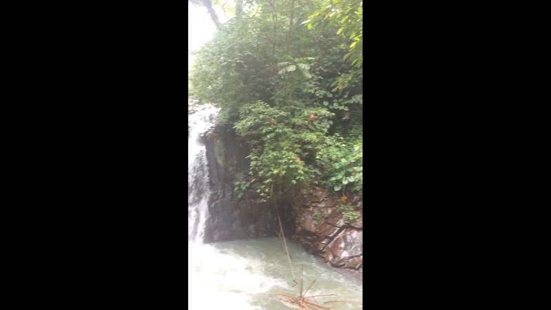 Алинг Алинг водопад