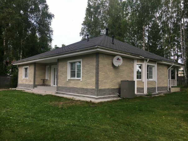 СНТ «Заозерное-1»<br><br>Предлагается к продаже загородный дом в хорошем охраняемом СНТ «Заозерное-1». Хорошие асфальтированные широкие дороги, освещение, охрана как на станционарном посту на въезде возле шлагбаума, так и патруль на авто. Рядом лес, карьеры для купания, детская площадка. Дом построен исключительно для себя. Хорошая планировка. Полностью меблирован. Красивый ухоженный участок. Прекрасное место как для постоянного проживания, так и для отдыха.<br>Всеволожский ЛО<br>Удален. от города:<br>15 км<br>Площадь дома:<br>160 м2<br>Площадь участка:<br>10 сот<br>Материал дома:<br>Каркас<br>Водоснабжение:<br>Есть<br>Электричество:<br>Есть.<br>Цена 8 800 000 руб. - фото Фото: СНТ «Заозерное-1»<br><br>Предлагается к продаже загородный дом в хорошем охраняемом СНТ «Заозерное-1». Хорошие асфальтированные широкие дороги, освещение, охрана как на станционарном посту на въезде возле шлагбаума, так и патруль на авто. Рядом лес, карьеры для купания, детская площадка. Дом построен исключительно для себя. Хорошая планировка. Полностью меблирован. Красивый ухоженный участок. Прекрасное место как для постоянного проживания, так и для отдыха.<br>Всеволожский ЛО<br>Удален. от города:<br>15 км<br>Площадь дома:<br>160 м2<br>Площадь участка:<br>10 сот<br>Материал дома:<br>Каркас<br>Водоснабжение:<br>Есть<br>Электричество:<br>Есть.<br>Цена 8 800 000 руб.