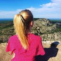 Яна Ларионова