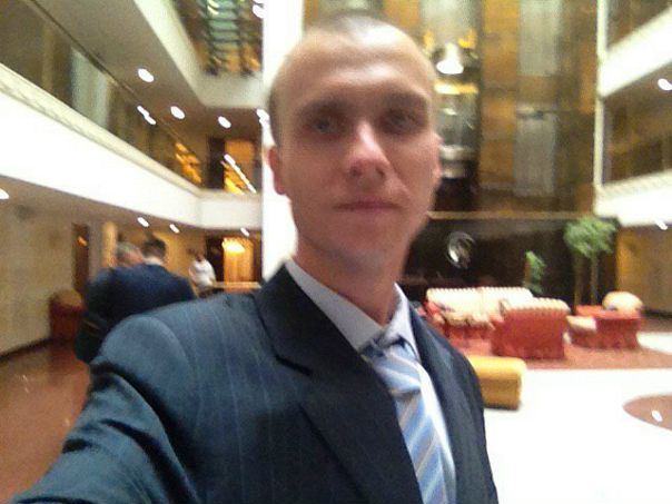 Фото: СНИМУ КОМНАТУ В МОСКВЕ <br>Парень 32 года русский, без вредных привычек, спокойный. Работаю в Москве. Чистоту и своевременную оплату жилья гарантирую. Рассматриваю предложения стоимостью до 15000р без комиссии и депозита, включая к/у. Агентам просьба не беспокоить. <br>Ваши предложения пишите в личку или звоните тел/вотсап 8 926 997 49 08 Виктор