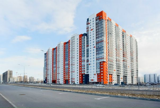 Фото: г. Санкт-Петербург<br><br>Маршала Казакова ул., 78к1<br><br>Вашему вниманию предлагается уютная однокомнатная квартира с ремонтом. Очевидным достоинством квартиры является вид из лоджии прямо на Финский залив Квартиры с интересными видами всегда стоят дороже аналогичных квартир за окном, которых нет ничего примечательного. 150 метров прогулочным шагом и Вы на набережной Балтийского моря! <br>ЖК 