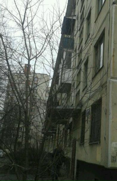 г. Санкт- Петербург<br><br>Ул. Бассейная 3<br><br>Предлагаем двухкомнатную квартиру 42, 4 кв.м.,комнаты 18,6+9,1, куня 6 кв.м., 2/5 эт., с/уз совмщ.,прямая продажа, документы готовы. Напротив парк авиаторов.<br>3 850 000 руб. - фото Фото: г. Санкт- Петербург<br><br>Ул. Бассейная 3<br><br>Предлагаем двухкомнатную квартиру 42, 4 кв.м.,комнаты 18,6+9,1, куня 6 кв.м., 2/5 эт., с/уз совмщ.,прямая продажа, документы готовы. Напротив парк авиаторов.<br>3 850 000 руб.