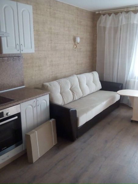 Сдается студия,в прошлом комната.12000+ку.Адрес Канал Грибоедова 12.Общий только коридор.Свой личный сан.узел с душевой кабиной.В квартире имеется вся мебель и бытовая техника.С маленькими детками,извините,не рассматриваю.<br>89602726183 - фото Фото: Сдается студия,в прошлом комната.12000+ку.Адрес Канал Грибоедова 12.Общий только коридор.Свой личный сан.узел с душевой кабиной.В квартире имеется вся мебель и бытовая техника.С маленькими детками,извините,не рассматриваю.<br>89602726183