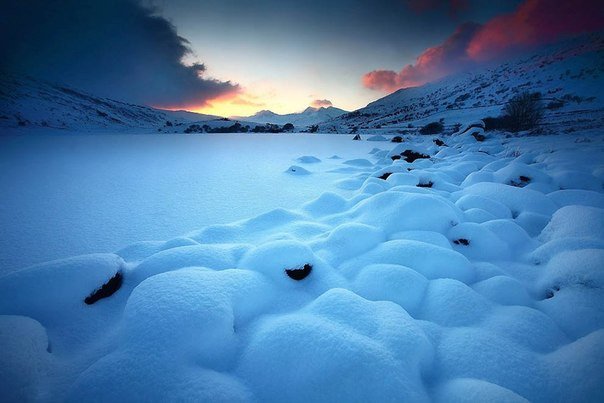 Озеро Llyn Mymbyr, Уэльс, Великобритания