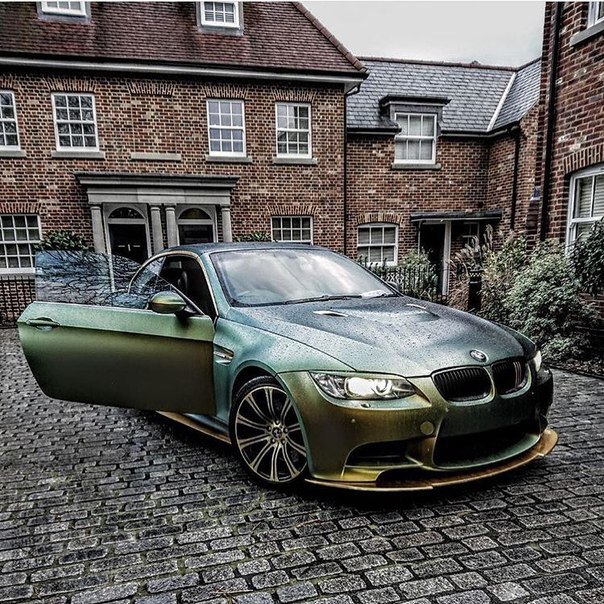 BMW M3 E93