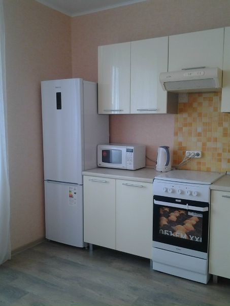 Сдается 1км. квартира Балашиха Лесной городок. 21т.р.<br>В 10 минутах расположен парк Лосиный остров, 2 лесных озера. До Ж/Д станции пешком 20 мин. или 5 мин на автобусе/маршрутке (электрички до Курского вокзала. До метро Щёлковская на маршрутке 20 мин. Без животных. Телевизор, стиральная машина, шкаф-купе есть. Коммуналка не включена.<br> Ахтямова - фото Фото: Сдается 1км. квартира Балашиха Лесной городок. 21т.р.<br>В 10 минутах расположен парк Лосиный остров, 2 лесных озера. До Ж/Д станции пешком 20 мин. или 5 мин на автобусе/маршрутке (электрички до Курского вокзала. До метро Щёлковская на маршрутке 20 мин. Без животных. Телевизор, стиральная машина, шкаф-купе есть. Коммуналка не включена.<br> Ахтямова