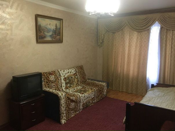 Сдам комнату 2х комнатной квартире!проживание без хозяев.Только девушке или двум.Ежемесячный платеж все включено свет и вода.В комнате имеется диван,тумбочка,телевизор,шкаф.В общем все для проживание есть! Квартира находится в 5 мин спокойного шага от метро Выхино!!<br>20 тыс. Месяц <br>По всем другим вопросам писать в личку.<br>Тел: +79253627903<br> Nurmamedov - фото Фото: Сдам комнату 2х комнатной квартире!проживание без хозяев.Только девушке или двум.Ежемесячный платеж все включено свет и вода.В комнате имеется диван,тумбочка,телевизор,шкаф.В общем все для проживание есть! Квартира находится в 5 мин спокойного шага от метро Выхино!!<br>20 тыс. Месяц <br>По всем другим вопросам писать в личку.<br>Тел: +79253627903<br> Nurmamedov