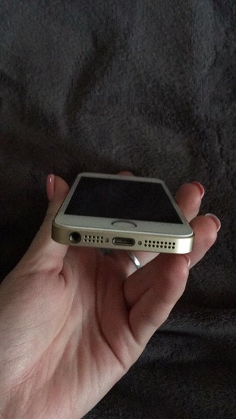Apple iPhone SE