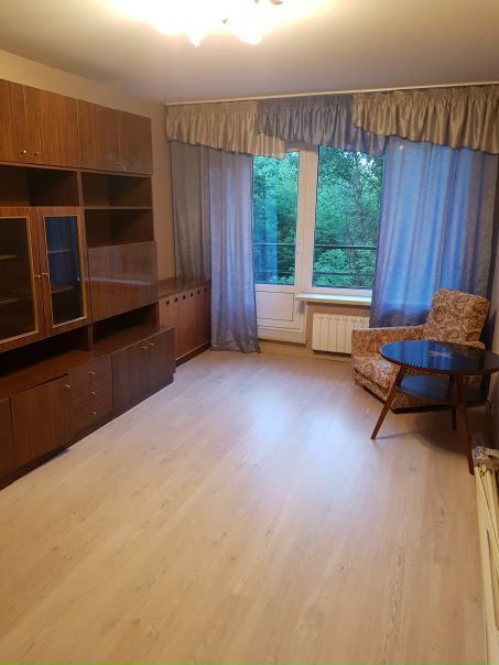 Сдаётся двухкомнатная квартира в Москве ул.Грайвороновская д.16,к.3.<br>Квартира после ремонта. Ком. платежи включены без счётчиков. С/У раздельный, комнаты изолированы 18м2 и 12м2. (из мебели стенка, шкаф, стиральная машинка. Есть возможность привезти диван, софу, холодильник, телевизор) Хорошая инфраструктура, зелёный район, рядом школы и детские сады. Удобный выезд на Рязанский, Волгоградский прлспекты, третье кольцо. Всегда есть парковочные места. До метро 10 мин.пешком. Квартира сдается гражданам РФ.<br>ЗАЛОГ ДЕЛИТСЯ!!<br>Показ ОПЕРАТИВНО!!<br><br>40000 руб в месяц.<br>89169379452 Игорь - фото Фото: Сдаётся двухкомнатная квартира в Москве ул.Грайвороновская д.16,к.3.<br>Квартира после ремонта. Ком. платежи включены без счётчиков. С/У раздельный, комнаты изолированы 18м2 и 12м2. (из мебели стенка, шкаф, стиральная машинка. Есть возможность привезти диван, софу, холодильник, телевизор) Хорошая инфраструктура, зелёный район, рядом школы и детские сады. Удобный выезд на Рязанский, Волгоградский прлспекты, третье кольцо. Всегда есть парковочные места. До метро 10 мин.пешком. Квартира сдается гражданам РФ.<br>ЗАЛОГ ДЕЛИТСЯ!!<br>Показ ОПЕРАТИВНО!!<br><br>40000 руб в месяц.<br>89169379452 Игорь
