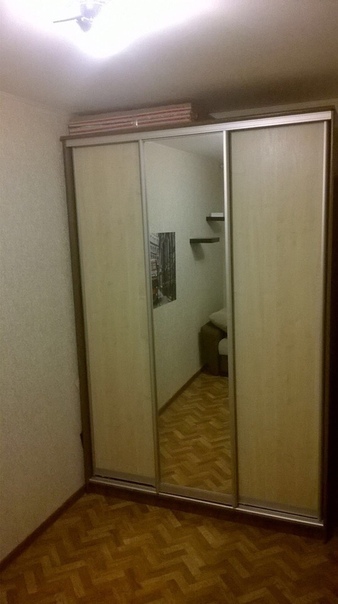 Сдается комната с 10 августа. <br>.<br>На длительный срок сдам комнату в коммунальной квартире (3-комн.)м. Царицыно (7 мин. на транспорте). В комнате имеется диван, шкаф - купе, ТВ, стол. В квартире стиральная машинка, холодильник, wi - fi. Соседи приличные, не курящие. Отличная инфраструктура: парк, кинотеатр, магазины, удобная транспортная доступность до метро. Без комиссии, залог. Стоимость: 16 тыс. + свет, вода. Звоните 8-926-522-80-87. - фото Фото: Сдается комната с 10 августа. <br>.<br>На длительный срок сдам комнату в коммунальной квартире (3-комн.)м. Царицыно (7 мин. на транспорте). В комнате имеется диван, шкаф - купе, ТВ, стол. В квартире стиральная машинка, холодильник, wi - fi. Соседи приличные, не курящие. Отличная инфраструктура: парк, кинотеатр, магазины, удобная транспортная доступность до метро. Без комиссии, залог. Стоимость: 16 тыс. + свет, вода. Звоните 8-926-522-80-87.