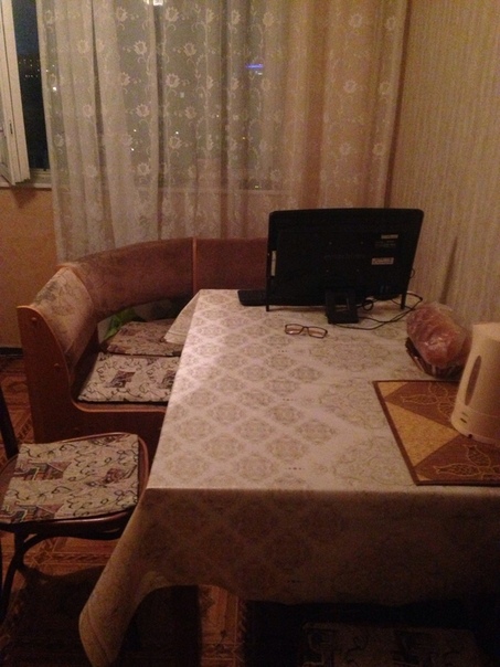 Сдам светлую и уютную комнату, в 2-х комнатной квартире. 12 этаж, окна во двор. Соседи дружелюбные. Внутри есть все для комфортного проживания. Мебель интернет, под ключ. Все необходимое в шаговой доступности: 2 мин. пешком от метро, супермаркеты, рестораны, фитнес, парковка. Комната сдаётся на длительный срок работающим людям. Гражданам РФ, русскоязычным, не курящим. Цена: 20000 руб/мес. Звонить с 12 до 21 по номеру: 89263191976. Ирина. <br> Волков - фото Фото: Сдам светлую и уютную комнату, в 2-х комнатной квартире. 12 этаж, окна во двор. Соседи дружелюбные. Внутри есть все для комфортного проживания. Мебель интернет, под ключ. Все необходимое в шаговой доступности: 2 мин. пешком от метро, супермаркеты, рестораны, фитнес, парковка. Комната сдаётся на длительный срок работающим людям. Гражданам РФ, русскоязычным, не курящим. Цена: 20000 руб/мес. Звонить с 12 до 21 по номеру: 89263191976. Ирина. <br> Волков