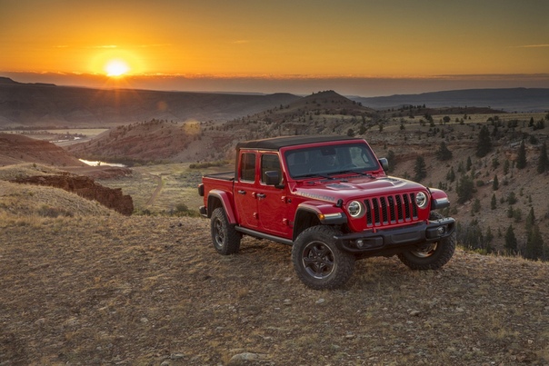 Россиянам предложат «Гладиатора» от марки Jeep. Похоже, что дебютировавший в Лос-Анджелесе рамный пикап доберется и до нашей страны.В частности, в беседе представители марки не стали отрицать