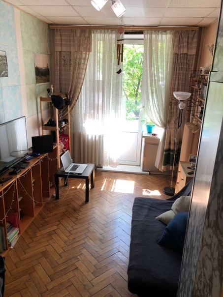 Фото: Сдается комната на 2 месяца - октябрь, ноябрь. В квартире все необходимое имеется. Цена аренды в месяц -20тыс. Район - ул. 1905 г, Белорусская. Фото комнаты (но, сейчас человек съехал и она изменилась, пустая, без штор и тд)<br> Тозлиян