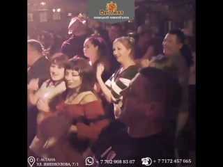 ТАНЦУЕМ И ПОЕМ НА OKTOBERFEST🔥