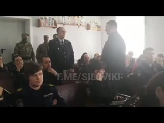 В Хабаровском крае начальника ГИБДД задержали прямо на занятиях о коррупции (видео задержания)