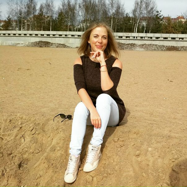 Друзья! Ищу для себя уютную однокомнатную квартиру (можно студию), со всем необходимым для комфортного проживания, территориально не более 4-5 станций от кольцевой, бюджет 25-30 тыс.руб. в месяц. На длительный срок с заключением договора аренды. <br>О себе: 29 лет, имею стабильную работу (главный бухгалтер), не курю, занимаюсь спортом, проживать собираюсь одна, без животных, тусовок и прочих неудобств. <br>Ищу себе место, которое станет временно моим домом, поэтому гарантирую, что к вашей квартире буду относиться, как к своей. Агентов и риелторов прошу не писать, уверена, что справлюсь сама. Если у вас или ваших знакомых есть подходящий вариант - пишите, буду рада рассмотреть.<br> Налегацкая - фото Фото: Друзья! Ищу для себя уютную однокомнатную квартиру (можно студию), со всем необходимым для комфортного проживания, территориально не более 4-5 станций от кольцевой, бюджет 25-30 тыс.руб. в месяц. На длительный срок с заключением договора аренды. <br>О себе: 29 лет, имею стабильную работу (главный бухгалтер), не курю, занимаюсь спортом, проживать собираюсь одна, без животных, тусовок и прочих неудобств. <br>Ищу себе место, которое станет временно моим домом, поэтому гарантирую, что к вашей квартире буду относиться, как к своей. Агентов и риелторов прошу не писать, уверена, что справлюсь сама. Если у вас или ваших знакомых есть подходящий вариант - пишите, буду рада рассмотреть.<br> Налегацкая