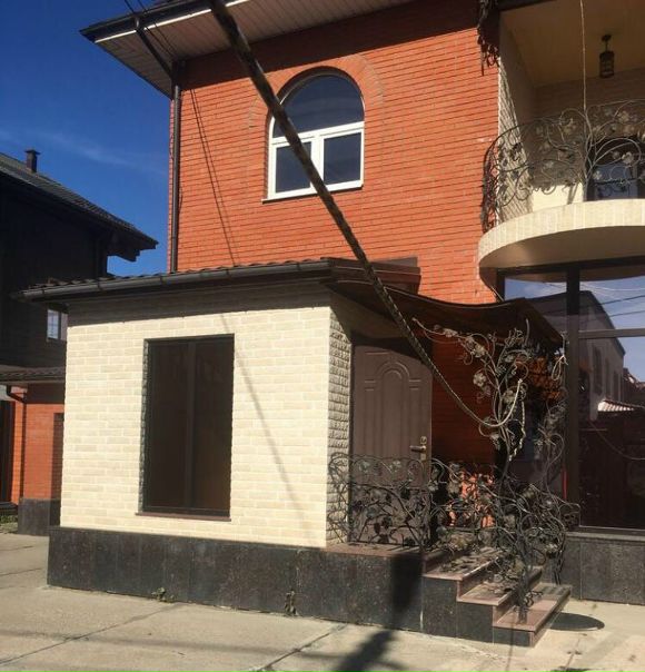 Есть свободная комната в шикарном доме! Комната не большая, но свежая и уютная. В доме абсолютно всё для комфортного проживания имеется.<br>10 минут пешком от ст.м.Румянцево. СНТ Дудкино-1<br>Предпочтительно рассматривается чистоплотная девушка до 30 ти лет.<br>Звоните, пишите в любое время<br>20000 р в месяц, депозит обговаривается. <br>В составе 3 парня, 2 девушки. 23-27лет.<br><br> Присуха - фото Фото: Есть свободная комната в шикарном доме! Комната не большая, но свежая и уютная. В доме абсолютно всё для комфортного проживания имеется.<br>10 минут пешком от ст.м.Румянцево. СНТ Дудкино-1<br>Предпочтительно рассматривается чистоплотная девушка до 30 ти лет.<br>Звоните, пишите в любое время<br>20000 р в месяц, депозит обговаривается. <br>В составе 3 парня, 2 девушки. 23-27лет.<br><br> Присуха