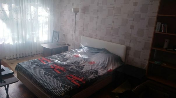 Москва<br>Парень 32 года,адекватный,добрый,чистоплотный возмёт на подселение (койко место) в 1-но комнатную квартиру порядочную девушку.<br>МЦК Крымская(5 мин пешком)<br>О квартире:теплая,покрытие пола:(линолеум/паркет),газ, интернет, железная дверь, домофон, мебель,встроенный шкаф,стир.машинка,микроволновка,большой LCD телевизор,кровать большая+ раскладная кровать поменьше.Рядом магазин Пятерочка,Лента,Ашан,Трц Рио,Капитолий.<br>Рассмотрю адекватную,чистоплотную и платежеспособную девушку до 40лет(без детей и животных).<br>Заезд возможен сразу<br><br>Оплата в месяц 14 000 т. р. (все комм. платежи включены, без депозита и залога) - фото Фото: Москва<br>Парень 32 года,адекватный,добрый,чистоплотный возмёт на подселение (койко место) в 1-но комнатную квартиру порядочную девушку.<br>МЦК Крымская(5 мин пешком)<br>О квартире:теплая,покрытие пола:(линолеум/паркет),газ, интернет, железная дверь, домофон, мебель,встроенный шкаф,стир.машинка,микроволновка,большой LCD телевизор,кровать большая+ раскладная кровать поменьше.Рядом магазин Пятерочка,Лента,Ашан,Трц Рио,Капитолий.<br>Рассмотрю адекватную,чистоплотную и платежеспособную девушку до 40лет(без детей и животных).<br>Заезд возможен сразу<br><br>Оплата в месяц 14 000 т. р. (все комм. платежи включены, без депозита и залога)