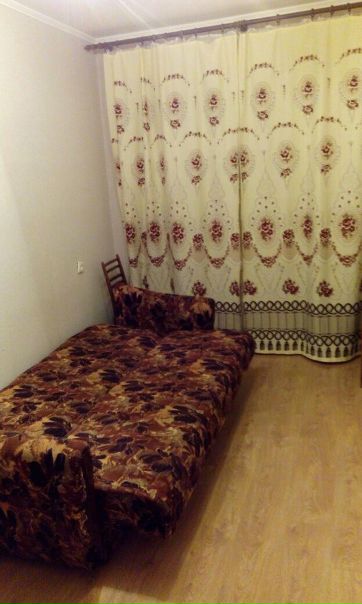 Только девушкам. Можно двоим. <br>Cдается комната в трехкомнатной квартире м. Сходненская, от метро 7 минут на трамвае. 15-20 минут пешком. В комнате проживает 2 девушки (40 и 24 года) Все адекватные и чистоплотные. <br>В квартире все есть: стиральная машинка и прочая бытовая техника. <br>Цена за комнату: 15000 +коммуналка. <br>89251679809 Чеснокова - фото Фото: Только девушкам. Можно двоим. <br>Cдается комната в трехкомнатной квартире м. Сходненская, от метро 7 минут на трамвае. 15-20 минут пешком. В комнате проживает 2 девушки (40 и 24 года) Все адекватные и чистоплотные. <br>В квартире все есть: стиральная машинка и прочая бытовая техника. <br>Цена за комнату: 15000 +коммуналка. <br>89251679809 Чеснокова
