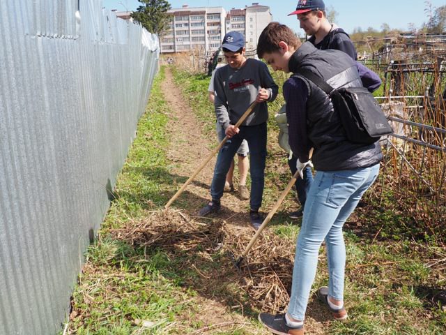 Уборка Пустынского кладбища Уборка Пустынского кладбища