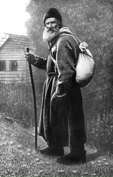 10 ноября 1910 года в 5 часов утра из своего дома в Ясной Поляне ушел 82-летний Лев Толстой. На его столе осталось письмо для Софьи Андреевны: «Отъезд мой огорчит тебя. Сожалею об этом, но пойми и поверь, что я не мог поступить иначе. Положение мое в доме стало невыносимым. Кроме всего дурного, я не могу более жить в тех условиях роскоши, в которых я жил, и делаю то, что обыкновенно делают старики: уходят из мирской жизни, чтобы жить в уединении и тиши последние дни своей жизни». Своё последнее путешествие он начал на станции Козлова Засека. По дороге он заболел воспалением лёгких и вынужден был сделать остановку на маленькой станции Астапово (ныне Лев Толстой, Липецкая область), где 20 ноября и умер. «Священная мысль о прекрасной стране жила в сердце Толстого, когда он шёл за сохою, как истинный Микула Селянинович древнерусского эпоса, и когда он, подобно Беме, тачал сапоги, вообще искал случая прикоснуться ко всем фазам труда. Без устали разбрасывал этот сеятель жизненные зёрна, и они крепко легли в сознание русского народа. Бесчисленны дома имени Толстого, толстовские музеи, библиотеки и читальни его имени. И разве можно было вообразить лучшее завершение труда Толстого, как его уход в пустыню и кончину на маленьком полустанке железной дороги Удивительный конец великого путника!», — сказал о Льве Толстом Николай Рерих.