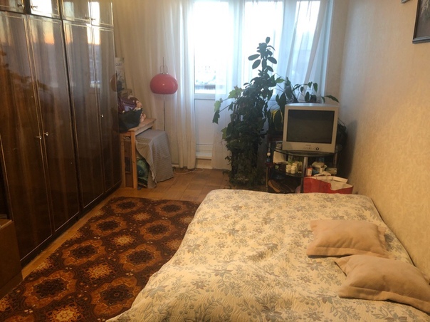 Не агентство! Субаренда. Подселение в комнату (20 кв/м) в 2-х комнатной квартире на Ясенево. Общая площадь квартиры 56 кв/м. Проживание вместе с женщиной. Она весь день на работе и приходит домой только поздно вечером. Не конфликтная, добрая и отзывчивая. В квартире есть вся необходимая мебель. Санузел раздельный, ванная комната в плитке. Ничего не течет и в хорошем состоянии. Кухня средняя, 9 кв/м. Есть микроволновка, электроплита, чайник и мультиварка. В квартире есть интернет и центральное ТВ. Рассматривают только одну женщину, без животных и платежеспособную. Стоимость 12 000 руб./мес + депозит. Срочно.<br>телефон 8 916 850-10-27 Роман <br><br> - фото Фото: Не агентство! Субаренда. Подселение в комнату (20 кв/м) в 2-х комнатной квартире на Ясенево. Общая площадь квартиры 56 кв/м. Проживание вместе с женщиной. Она весь день на работе и приходит домой только поздно вечером. Не конфликтная, добрая и отзывчивая. В квартире есть вся необходимая мебель. Санузел раздельный, ванная комната в плитке. Ничего не течет и в хорошем состоянии. Кухня средняя, 9 кв/м. Есть микроволновка, электроплита, чайник и мультиварка. В квартире есть интернет и центральное ТВ. Рассматривают только одну женщину, без животных и платежеспособную. Стоимость 12 000 руб./мес + депозит. Срочно.<br>телефон 8 916 850-10-27 Роман <br><br>