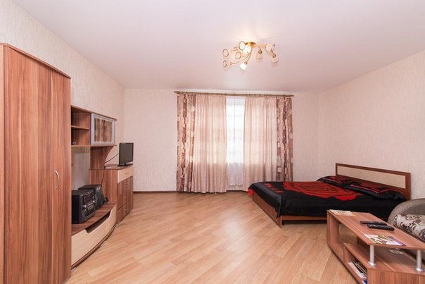 Лизы Чайкиной 4к1 18000+счетчики <br>89221712915<br>Сдается хорошая однокомнатная квартира со всей мебелью и бытовой техникой и посудой. <br>В квартире есть абсолютно все для комфортного проживания. Район хороший и удобный. <br>Поблизости есть все необходимое: магазины, аптеки, отделения банков. Остановка рядом <br>с домом. Хорошая транспортная развязка и маршрутное сообщение. Двор чистый, тихий и <br>благоустроенный.Чистый и теплый подъезд. Квартира не угловая, очень теплая и уютная. <br>Мебель, бытовая техника и сантехника в отличном состоянии. Проведено кабельное <br>телевидение и интернет. Есть балкон. На заселение рассмотрю каждого. Можно семьи, <br>а также одиноких. Можно с питомцами и детьми. Также рассмотрим командировочных - фото Фото: Лизы Чайкиной 4к1 18000+счетчики <br>89221712915<br>Сдается хорошая однокомнатная квартира со всей мебелью и бытовой техникой и посудой. <br>В квартире есть абсолютно все для комфортного проживания. Район хороший и удобный. <br>Поблизости есть все необходимое: магазины, аптеки, отделения банков. Остановка рядом <br>с домом. Хорошая транспортная развязка и маршрутное сообщение. Двор чистый, тихий и <br>благоустроенный.Чистый и теплый подъезд. Квартира не угловая, очень теплая и уютная. <br>Мебель, бытовая техника и сантехника в отличном состоянии. Проведено кабельное <br>телевидение и интернет. Есть балкон. На заселение рассмотрю каждого. Можно семьи, <br>а также одиноких. Можно с питомцами и детьми. Также рассмотрим командировочных