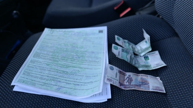 Водитель из Адыге-Хабльского района предложил автоинспектору взятку