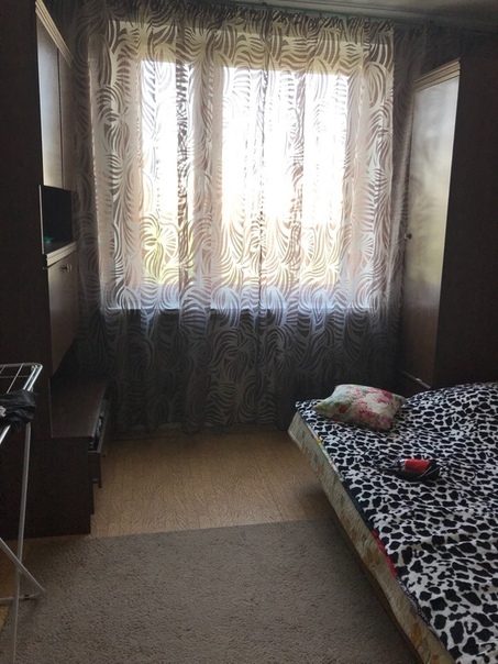 Сдаётся изолированная комната. <br>16000 руб. + к/у. <br>Без депозита. <br>Временно нет стиральной машины. <br>М. Славянский бульвар, 6 минут пешком. Проживание с одной хозяйкой в трехкомнатной квартире. Для платежеспособной, порядочной, русской девушке, женщине. Заселение на длительный срок. <br>Заселение с 24 августа. <br>Без посредников. - фото Фото: Сдаётся изолированная комната. <br>16000 руб. + к/у. <br>Без депозита. <br>Временно нет стиральной машины. <br>М. Славянский бульвар, 6 минут пешком. Проживание с одной хозяйкой в трехкомнатной квартире. Для платежеспособной, порядочной, русской девушке, женщине. Заселение на длительный срок. <br>Заселение с 24 августа. <br>Без посредников.