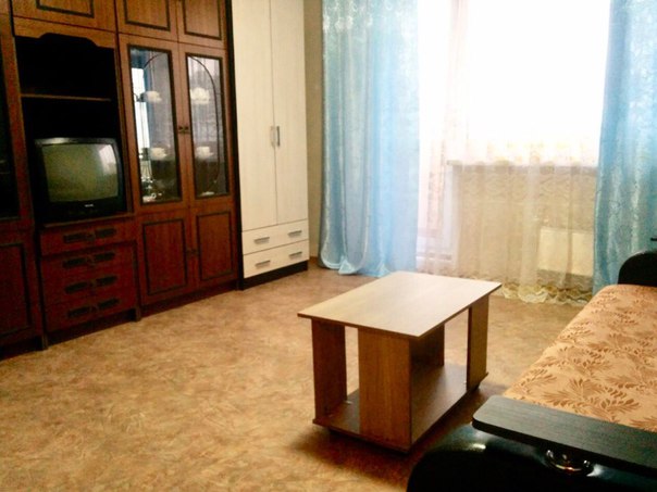 СТРОГО БЕЗ АГЕНТОВ.<br>Сдаётся 1к квартира (40м). В квартире 2 лоджии, космет. ремонт.<br>Пешая доступность от метро Люблино (10-13 мин). На транспорте до м. Кузьминки 10 мин. <br>Вся необходимая мебель в наличии+ стиральная машинка, холодильник. Санузел раздельный.<br>Предпочтение молодой паре (россиянам), без животных.<br>Арендная плата 30 тыс. + счётчики. Депозит за последний месяц 30 тыс..<br>По всем вопросам: 79153973065 (Галина). - фото Фото: СТРОГО БЕЗ АГЕНТОВ.<br>Сдаётся 1к квартира (40м). В квартире 2 лоджии, космет. ремонт.<br>Пешая доступность от метро Люблино (10-13 мин). На транспорте до м. Кузьминки 10 мин. <br>Вся необходимая мебель в наличии+ стиральная машинка, холодильник. Санузел раздельный.<br>Предпочтение молодой паре (россиянам), без животных.<br>Арендная плата 30 тыс. + счётчики. Депозит за последний месяц 30 тыс..<br>По всем вопросам: 79153973065 (Галина).