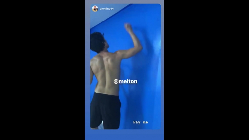 Instagram Stories Чарльза Мелтона