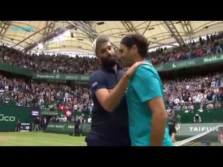 Roger Federer saves two match points in dramatic Paire win! | Halle 2018