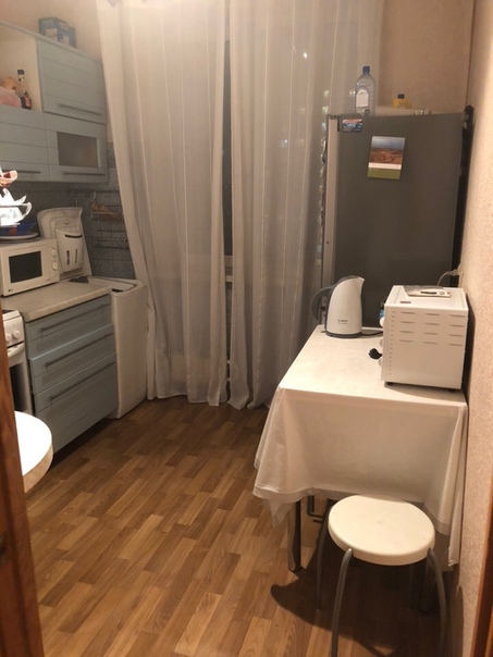 Сдам комнату в 2-к квартире<br>м. Отрадное<br>20 000 руб/мес - Ольга - 89299144423<br><br>Срочно сдам комнату, с заездом до 10.01 в 2 х комнатной квартире, возле метро Отрадное. Оплата 20 тыс. + коммуналка (около 2 тыс. получается) . Вся техника есть, кроме телевизора. Инфраструктура рядом развита. Рассматривается одна девушка 25-38 лет, чистоплотная и адекватная. Связь по whats up 89299144423.Ольга. Комиссии и депозита нет. - фото Фото: Сдам комнату в 2-к квартире<br>м. Отрадное<br>20 000 руб/мес - Ольга - 89299144423<br><br>Срочно сдам комнату, с заездом до 10.01 в 2 х комнатной квартире, возле метро Отрадное. Оплата 20 тыс. + коммуналка (около 2 тыс. получается) . Вся техника есть, кроме телевизора. Инфраструктура рядом развита. Рассматривается одна девушка 25-38 лет, чистоплотная и адекватная. Связь по whats up 89299144423.Ольга. Комиссии и депозита нет.