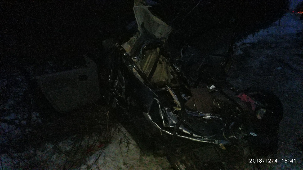 На Гостилицком шоссе произошло ДТП, в результате которого погибли два человека