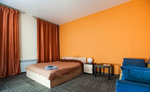 Москва, ломоносовский проспект, 14 <br>м.Университет - 500 м <br>Сдам комнату в двухкомнатной квартире на длительный срок. <br>Шаговая доступность до метро,хорошая развязка. <br>В комнате имеется диван-книжка,кровать,тумба,шкаф. <br>Квартира полностью меблирована и техникой обеспечена. <br>Новая стиральная машина автомат. <br>В другая комната закрыта на ключ. <br>В квартире имеется британская короткошёрстная кошка. По этому рассмотрю только хороших ребят. <br>Цена 15.000тр <br>+7(925)270-82-24 Даниил - фото Фото: Москва, ломоносовский проспект, 14 <br>м.Университет - 500 м <br>Сдам комнату в двухкомнатной квартире на длительный срок. <br>Шаговая доступность до метро,хорошая развязка. <br>В комнате имеется диван-книжка,кровать,тумба,шкаф. <br>Квартира полностью меблирована и техникой обеспечена. <br>Новая стиральная машина автомат. <br>В другая комната закрыта на ключ. <br>В квартире имеется британская короткошёрстная кошка. По этому рассмотрю только хороших ребят. <br>Цена 15.000тр <br>+7(925)270-82-24 Даниил