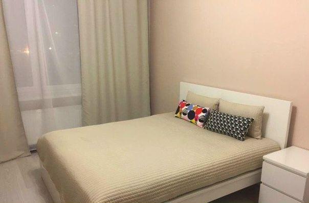 Москва, октябрьская улица, 42 <br>м.Марьина Роща - 200 м <br>Сдаю однокомнатную квартиру на длительный срок. Квартира полностью укомплектована ( есть холодильник, телевизор, стиральная машина, микроволновка, кровать шкафы для одежды, кухонный гарнитур). Квартира после хорошего ремонта, ранее никто не проживал, рассмотрим для проживания одного-двух человек, потому что квартира небольшая. Рассмотри так же вариант проживания с детьми или с животными, но на особых условиях. <br>Цена: 28.000тр <br>+7(925)270-82-24 Роберт - фото Фото: Москва, октябрьская улица, 42 <br>м.Марьина Роща - 200 м <br>Сдаю однокомнатную квартиру на длительный срок. Квартира полностью укомплектована ( есть холодильник, телевизор, стиральная машина, микроволновка, кровать шкафы для одежды, кухонный гарнитур). Квартира после хорошего ремонта, ранее никто не проживал, рассмотрим для проживания одного-двух человек, потому что квартира небольшая. Рассмотри так же вариант проживания с детьми или с животными, но на особых условиях. <br>Цена: 28.000тр <br>+7(925)270-82-24 Роберт