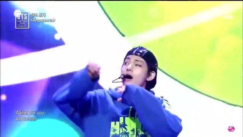 Jungkook shaking taehyungs shirt